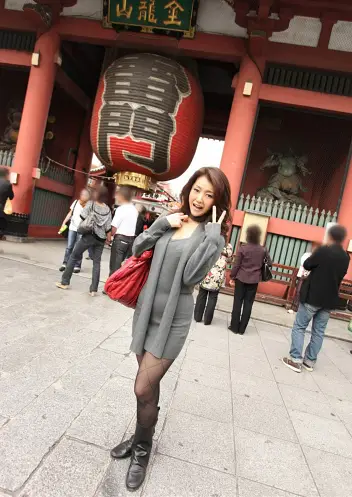 待ち合わせ型人妻デリヘルを呼んだら、あのAV女優の加藤なおが現れて最後までヤレた！画像4