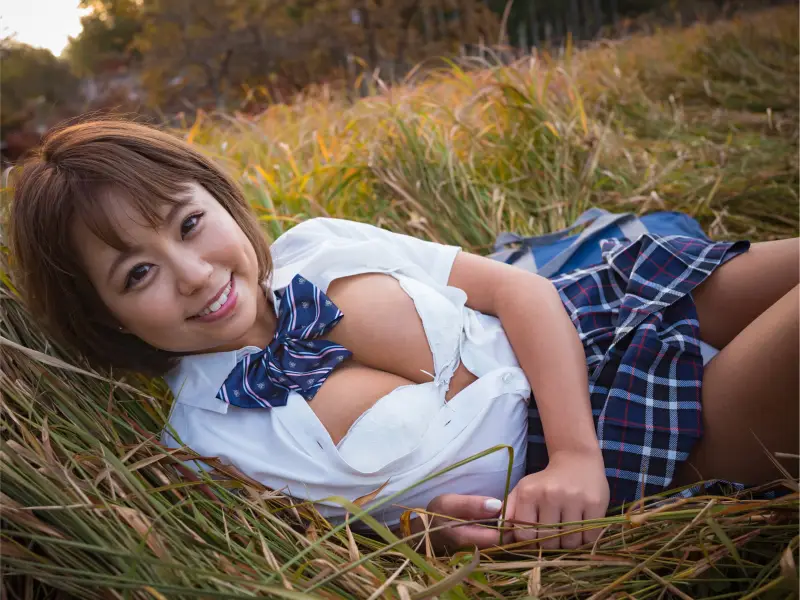 亜矢みつき グラビア写真集『nostalgia』サンプル画像