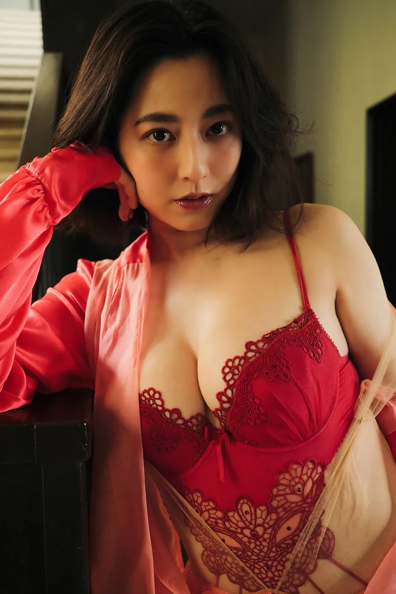 週プレ PHOTO BOOK 杉本有美『美魔女』(2025.02.17)