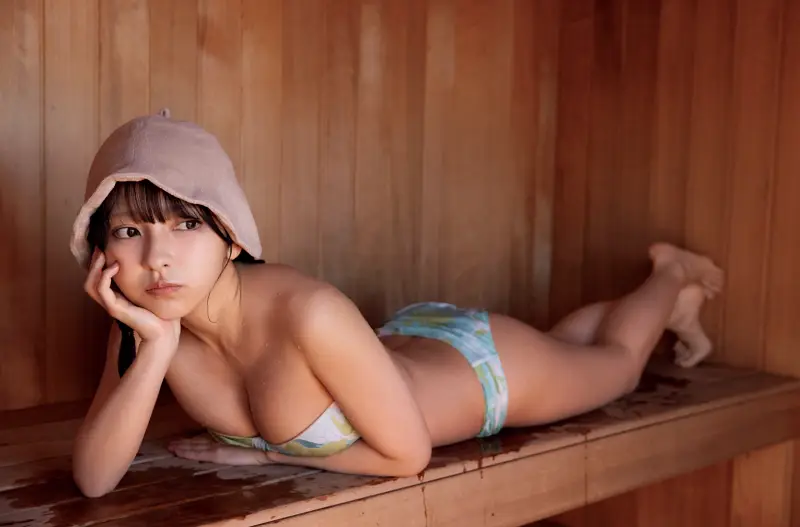 十味（#2i2）「スーツから覗くたわわな大人ボディ」美女地図（週刊SPA!2025年2月4日号）