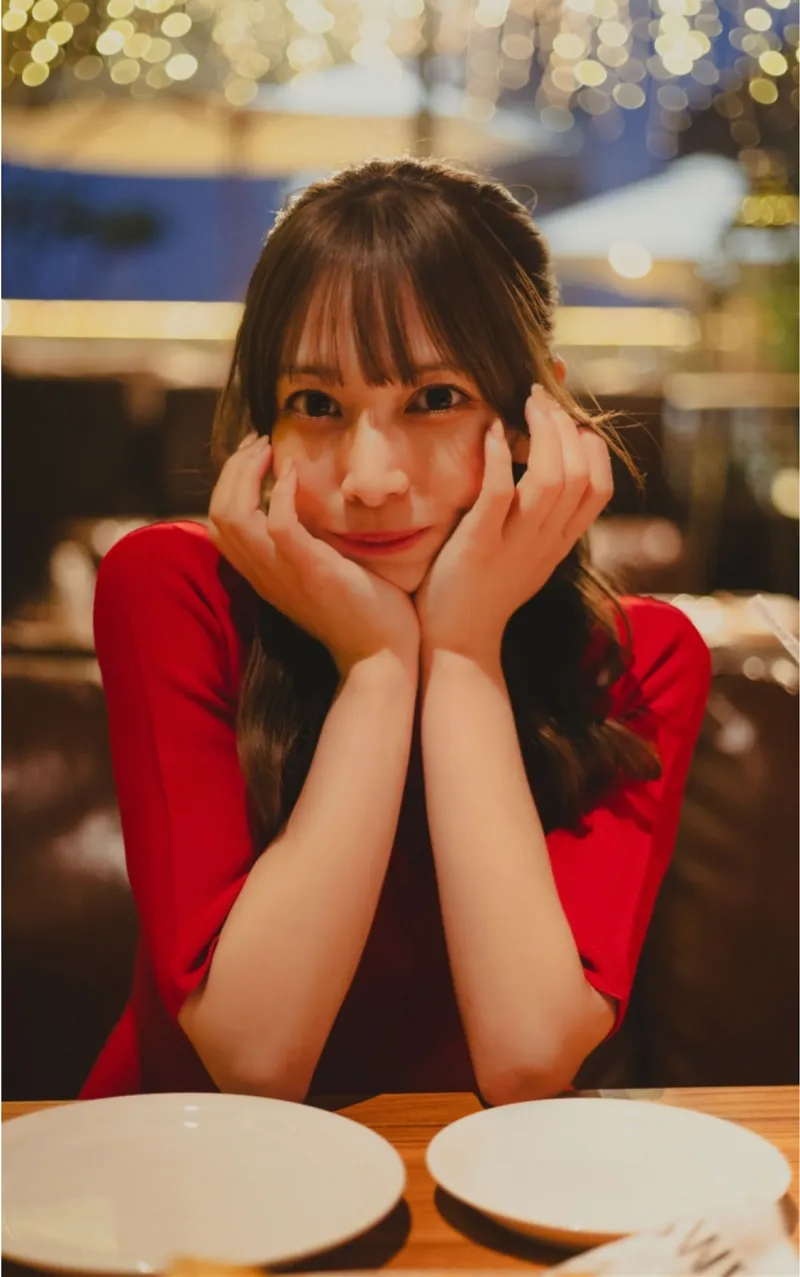 百城凜音 1st 写真集『Rinon,-Digital Edition-』