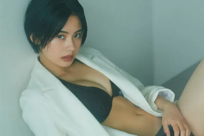 安斉星来 1st 写真集『Sirius』(Digital version)