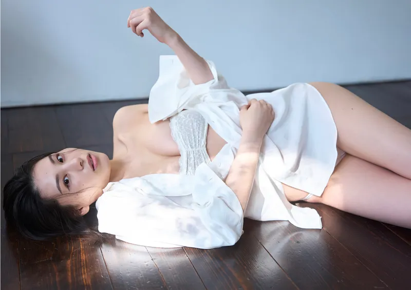 BUBKAデジタル写真集 相楽伊織『背中から抱きしめて』画像024