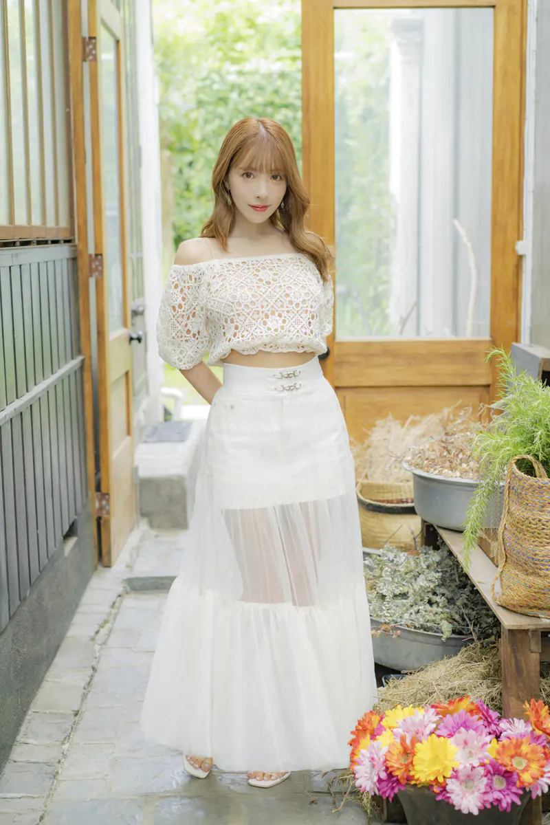 三上悠亜「Sweet Memories」002