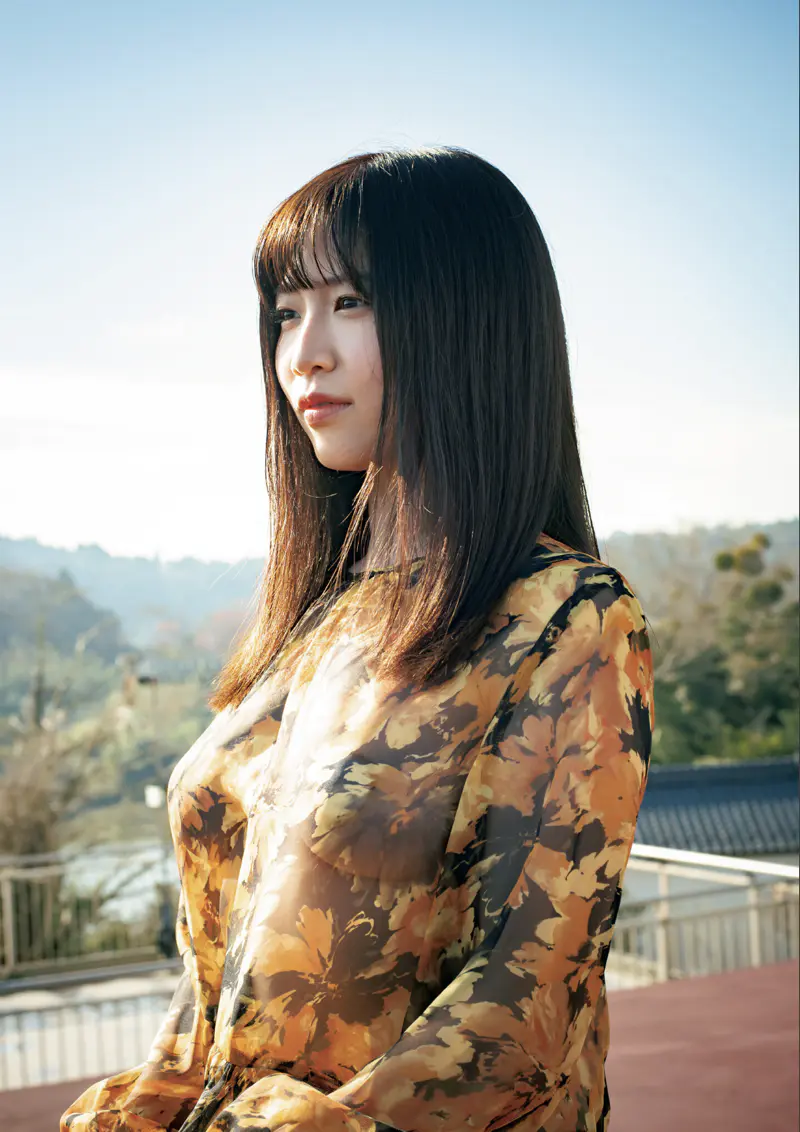 鈴原りこ1st写真集 やわらかく、あたたかい。sample1