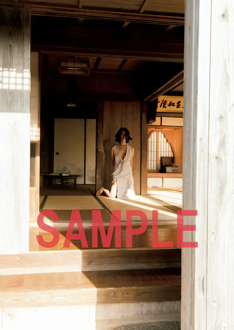 FLASHデジタル写真集Q 佐藤寛子 1262 sample001